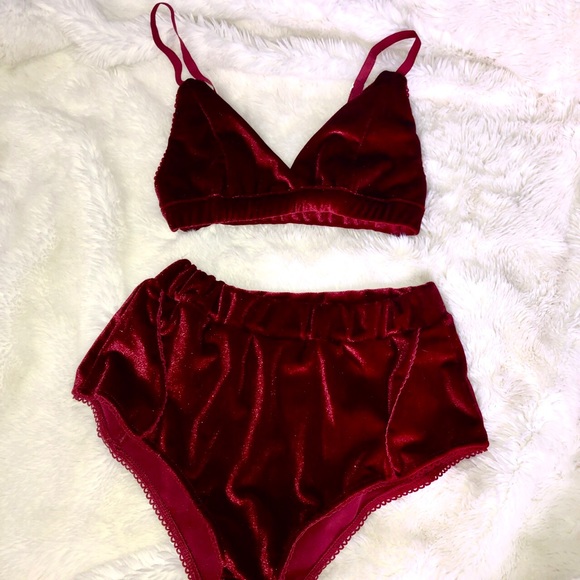 Other - New Luxurious Unbranded Velvet Lingerie Set